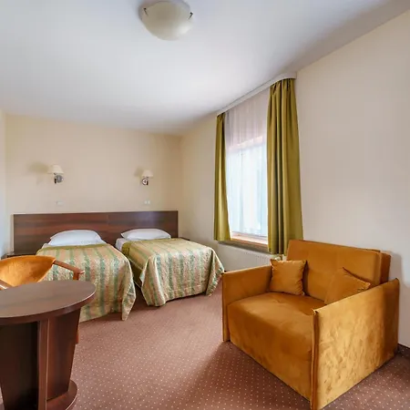 Pod Szrenica Apartmanhotel 3*